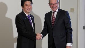 OPCW Director-General Ahmet Üzümcü, right,  meeting with the Prime Minister of Japan, Mr Shinzo Abe, on 24 March 2014.