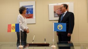 H .E. Ms Esther Rabasa Grau, Permanent Representative of the Principality of Andorra to the OPCW, and Ambassador Fernando Arias, Director-General of the OPCW (photo from OPCW archive)