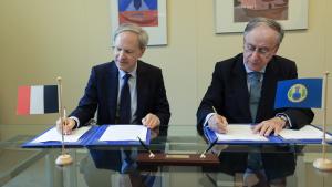 Permanent Representative of France to the OPCW and OPCW Director- General formalise contribution